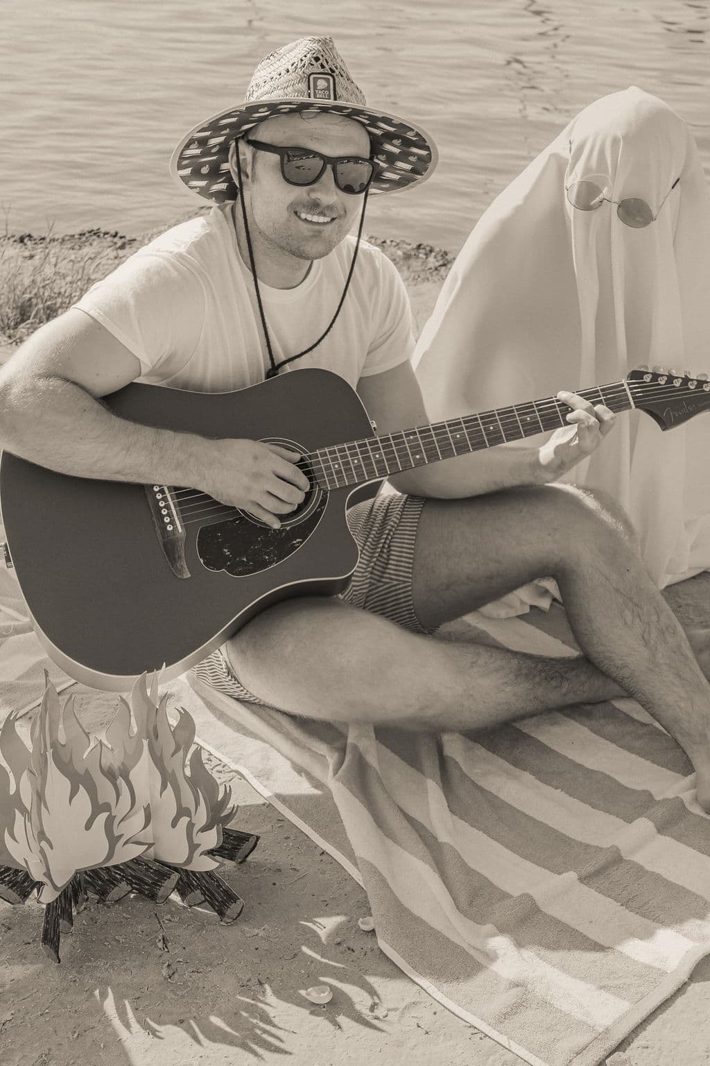 beachghosts 16 - Ghosts On The Beach