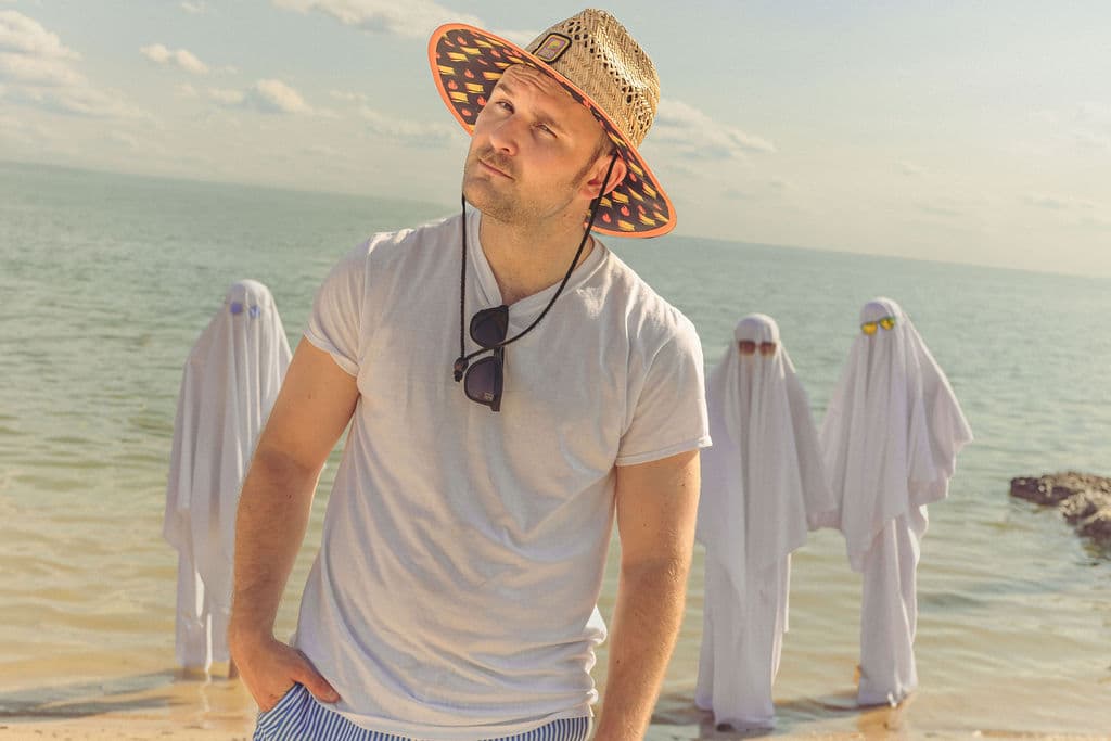 beachghosts 34 - Ghosts On The Beach