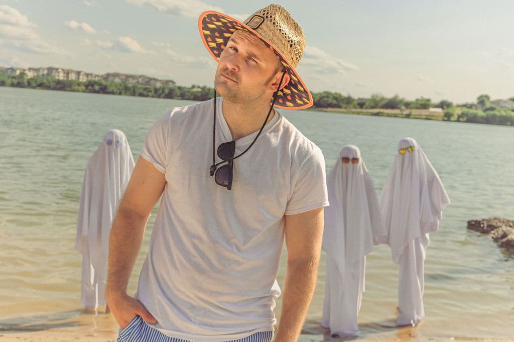 beachghosts 35 - Ghosts On The Beach