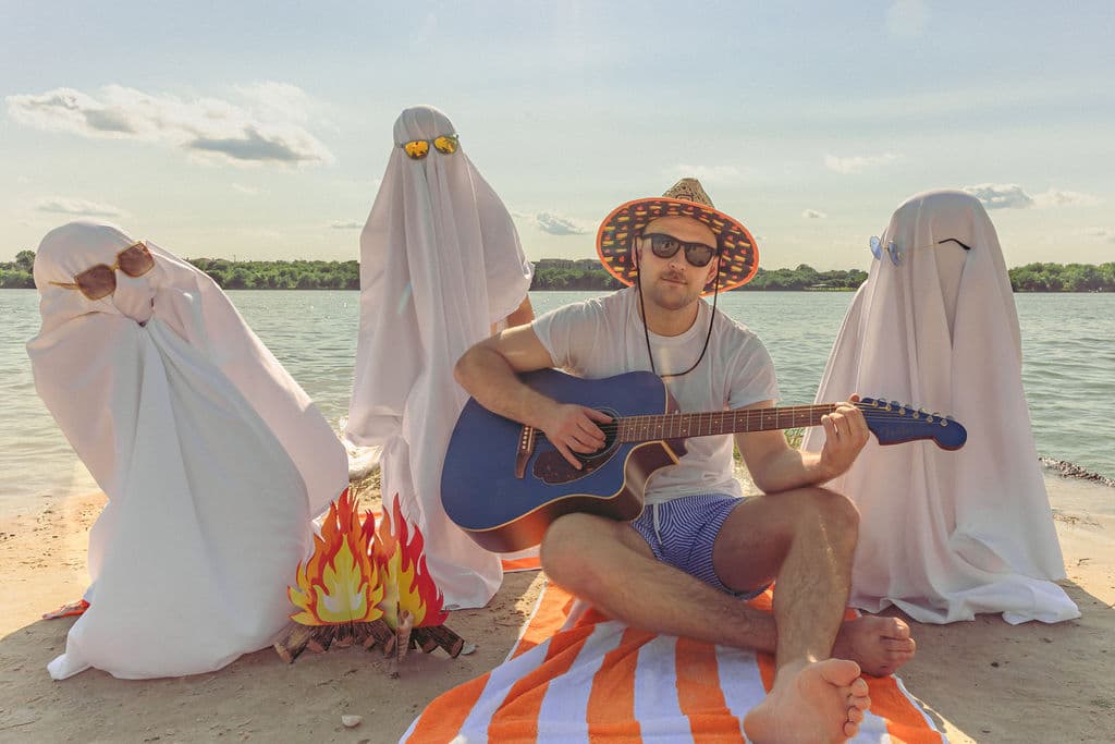 beachghosts 37 - Ghosts On The Beach